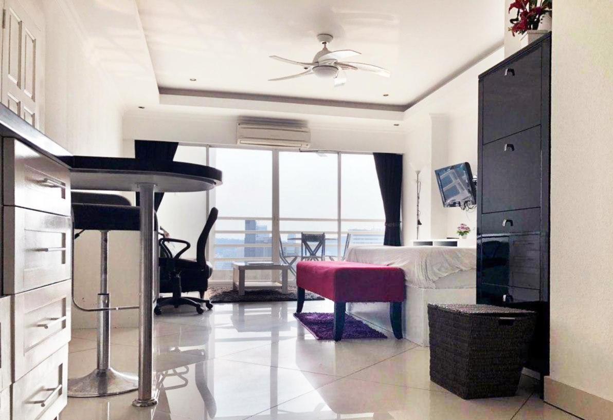 Hotel Vtsix At View Talay 6 Pattaya Exterior foto