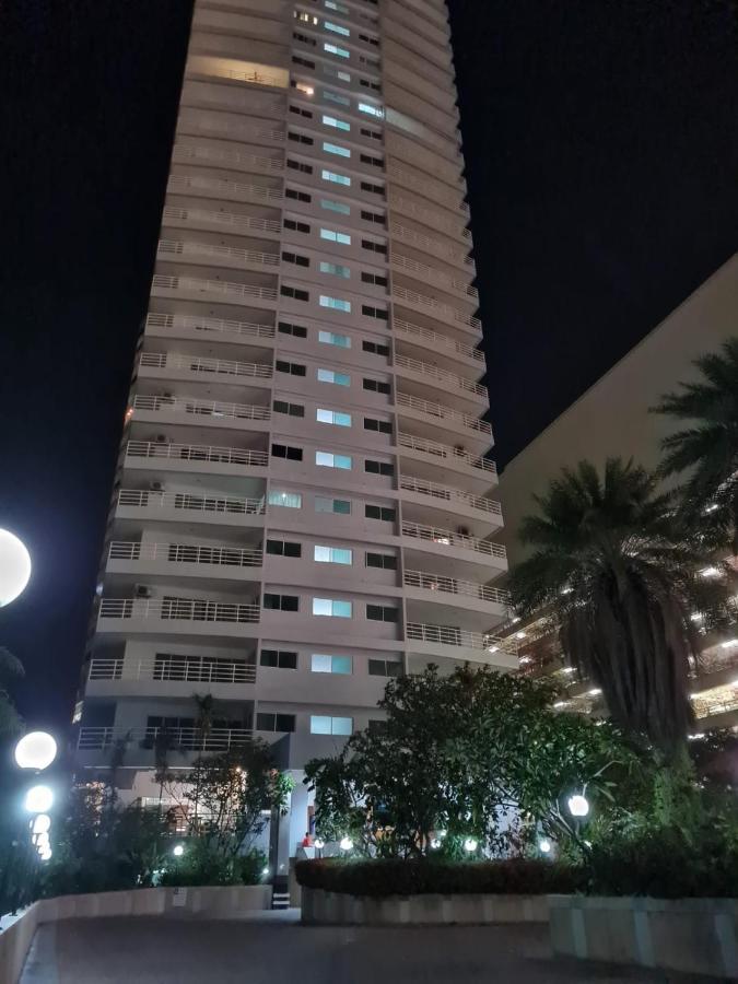 Hotel Vtsix At View Talay 6 Pattaya Exterior foto