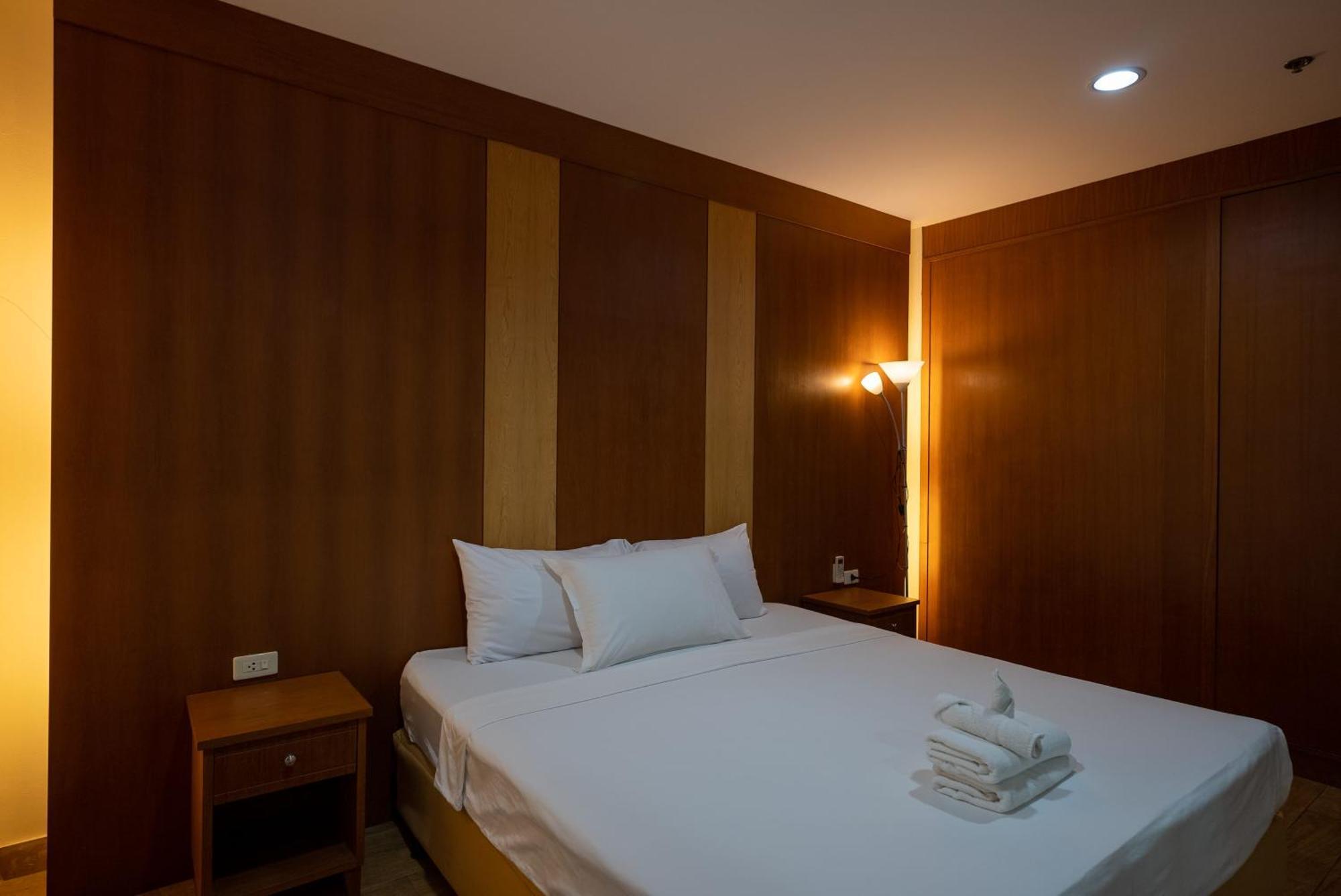 Hotel Vtsix At View Talay 6 Pattaya Exterior foto