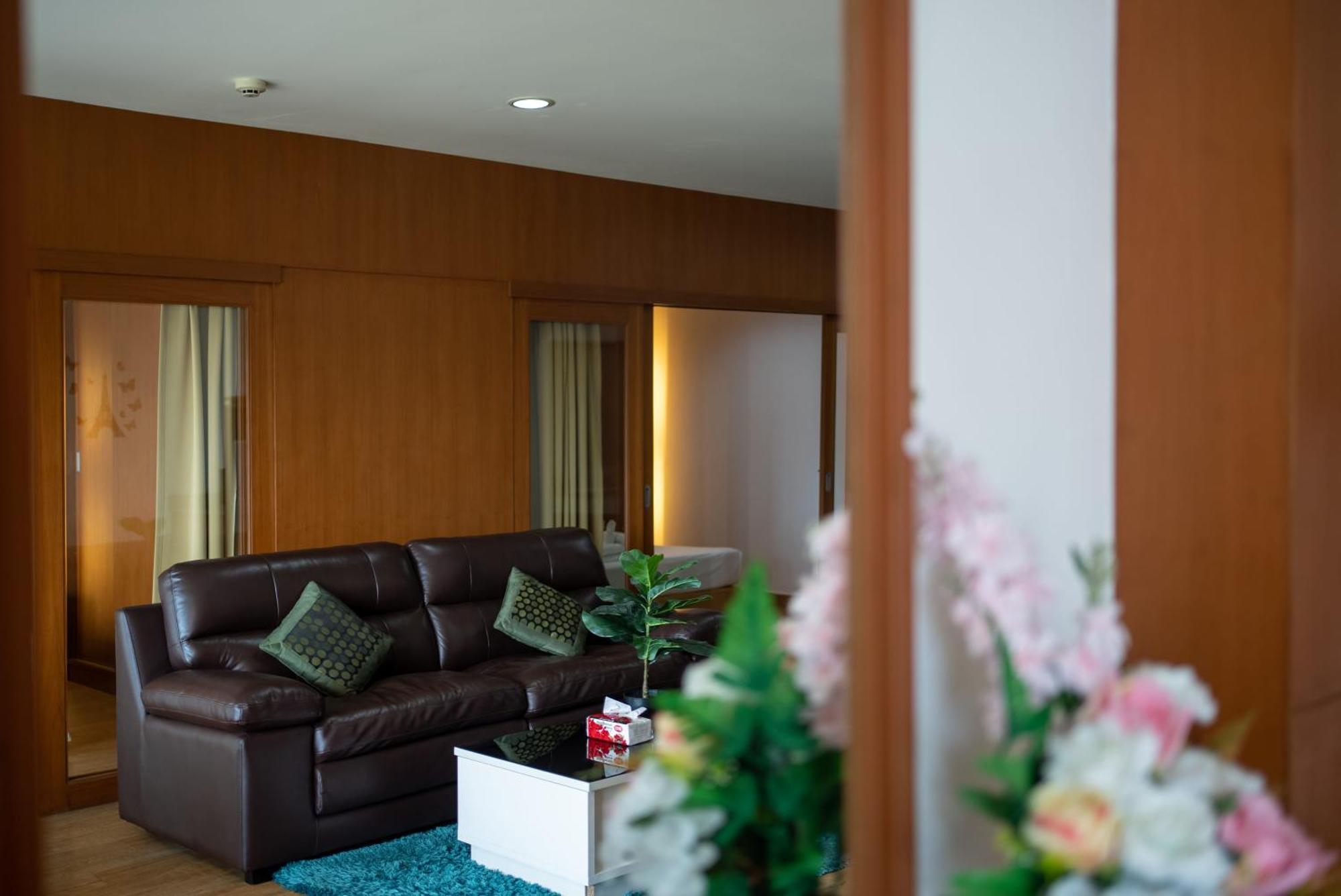 Hotel Vtsix At View Talay 6 Pattaya Exterior foto