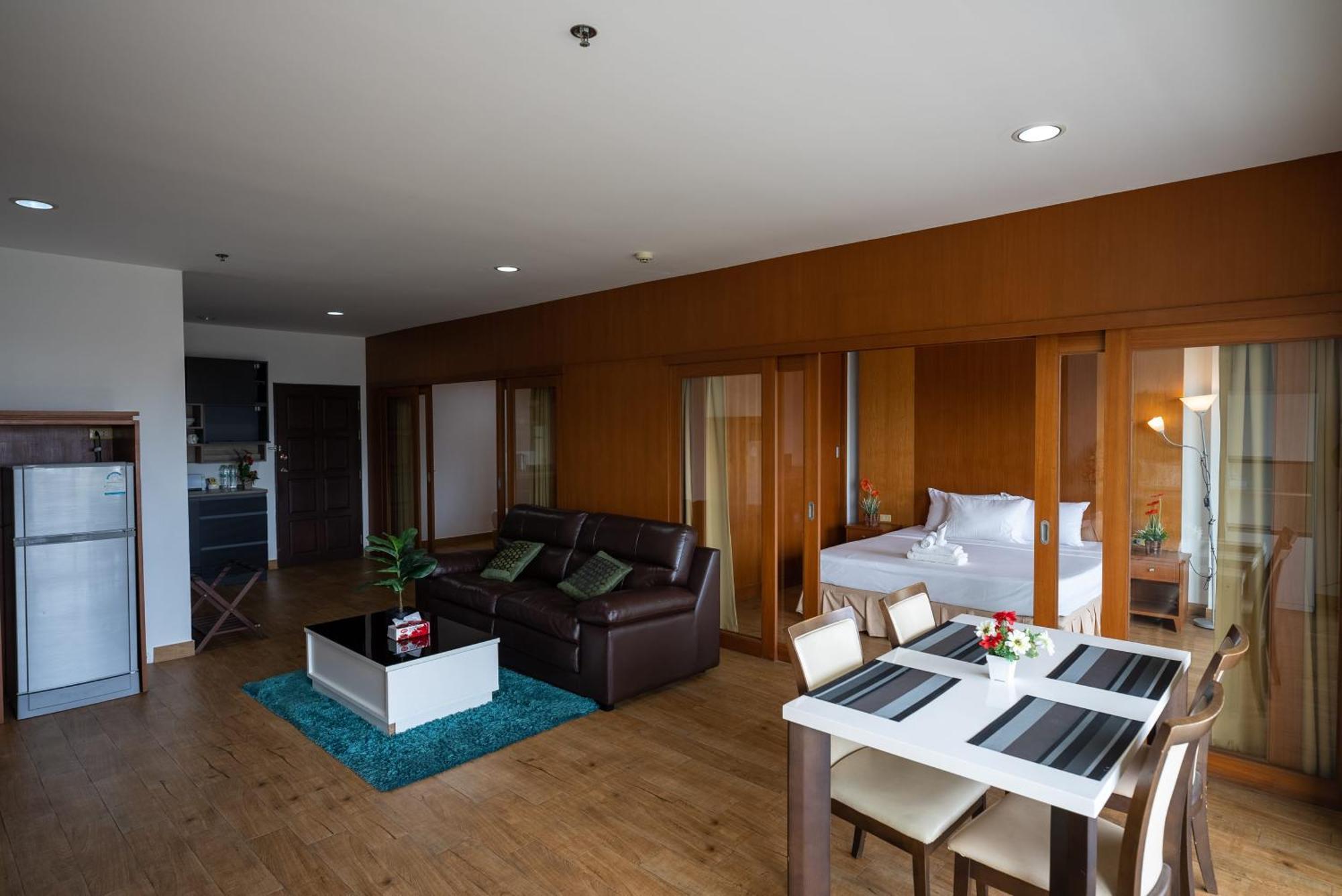 Hotel Vtsix At View Talay 6 Pattaya Exterior foto