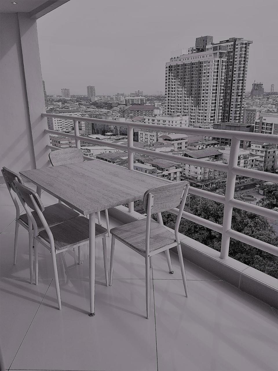 Hotel Vtsix At View Talay 6 Pattaya Exterior foto