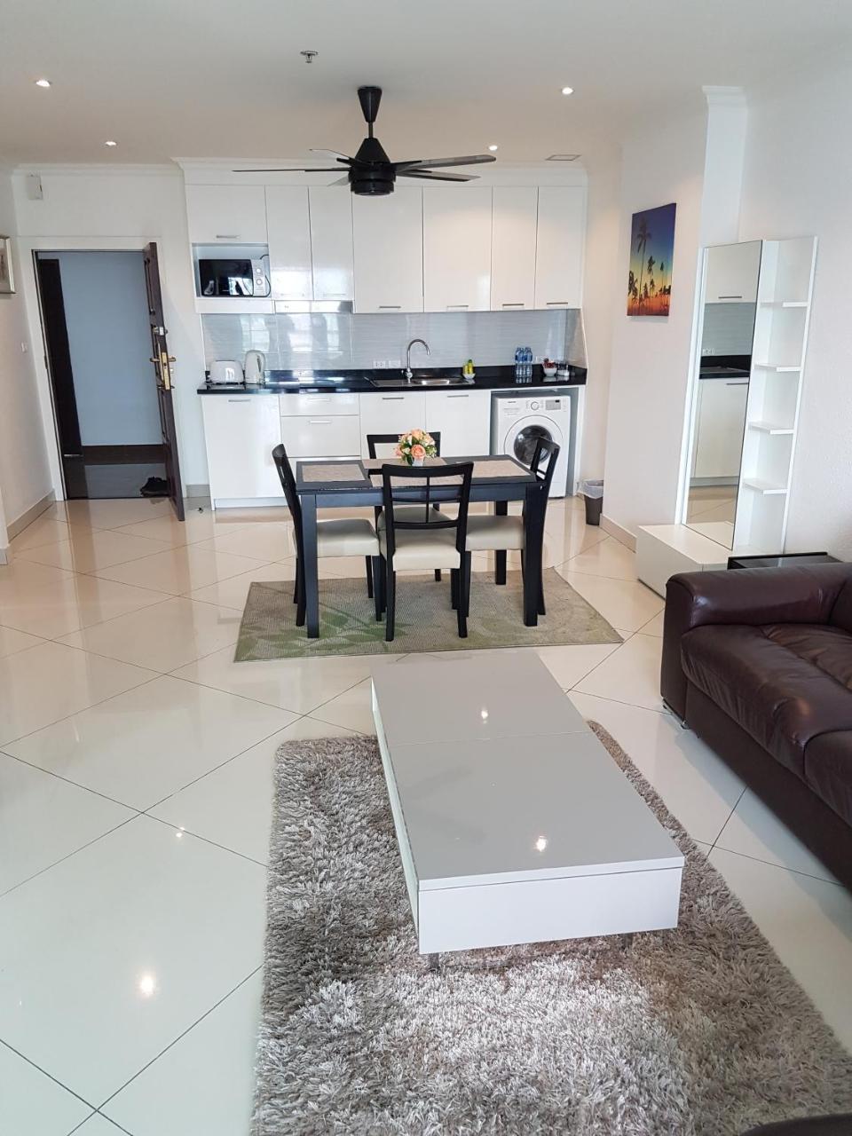 Hotel Vtsix At View Talay 6 Pattaya Exterior foto