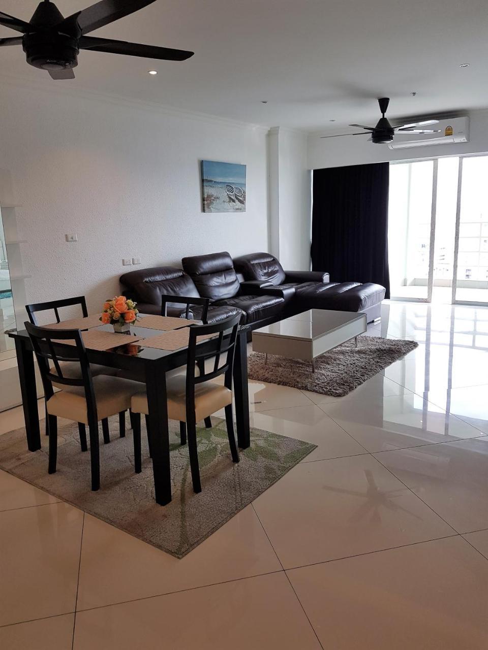 Hotel Vtsix At View Talay 6 Pattaya Exterior foto